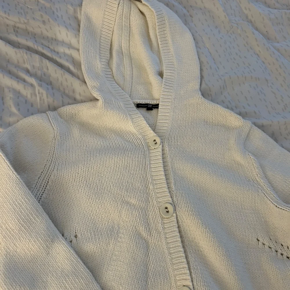 Sweater - Picture 4 of 4